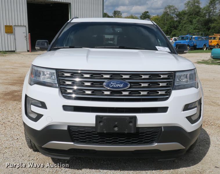 image for item DB8974 2016 Ford Explorer XLT SUV