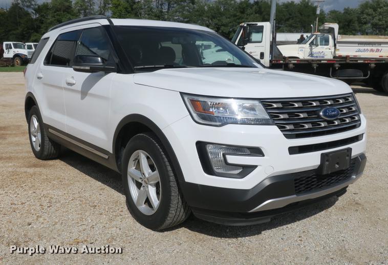 image for item DB8974 2016 Ford Explorer XLT SUV