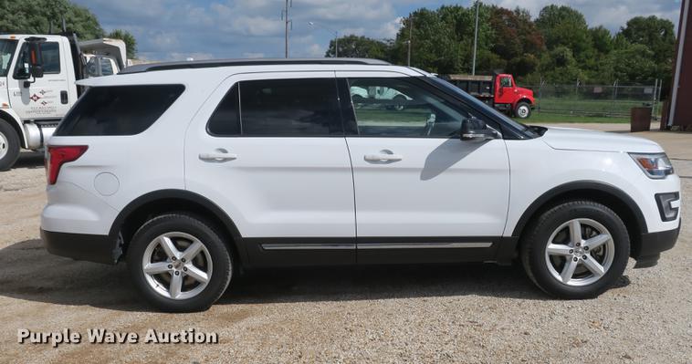 image for item DB8974 2016 Ford Explorer XLT SUV