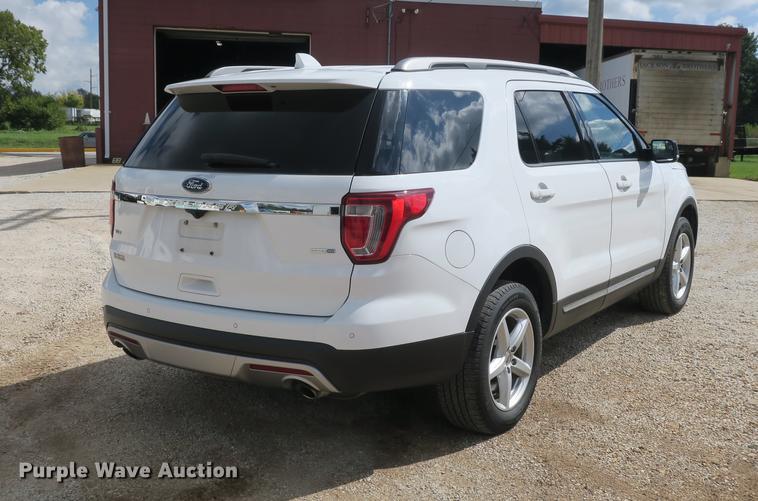 image for item DB8974 2016 Ford Explorer XLT SUV