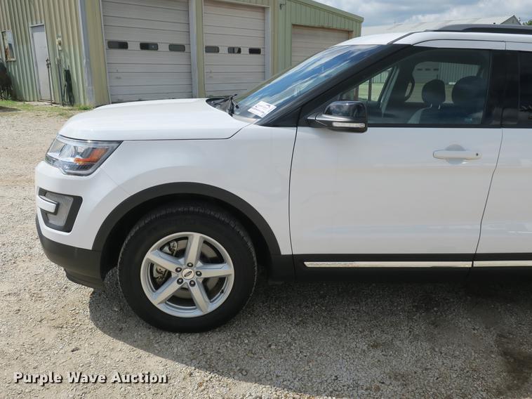 image for item DB8974 2016 Ford Explorer XLT SUV