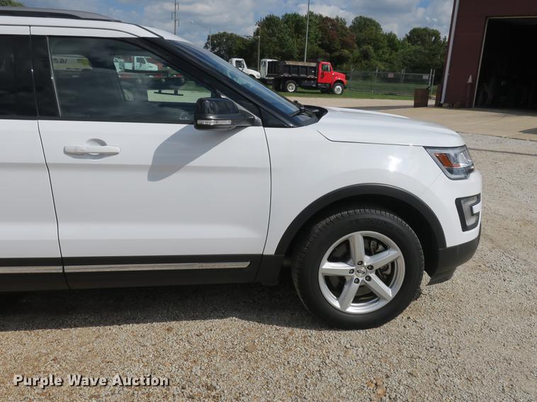 image for item DB8974 2016 Ford Explorer XLT SUV