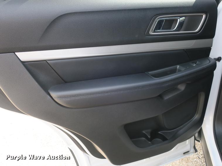 image for item DB8974 2016 Ford Explorer XLT SUV