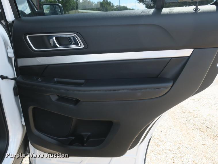 image for item DB8974 2016 Ford Explorer XLT SUV