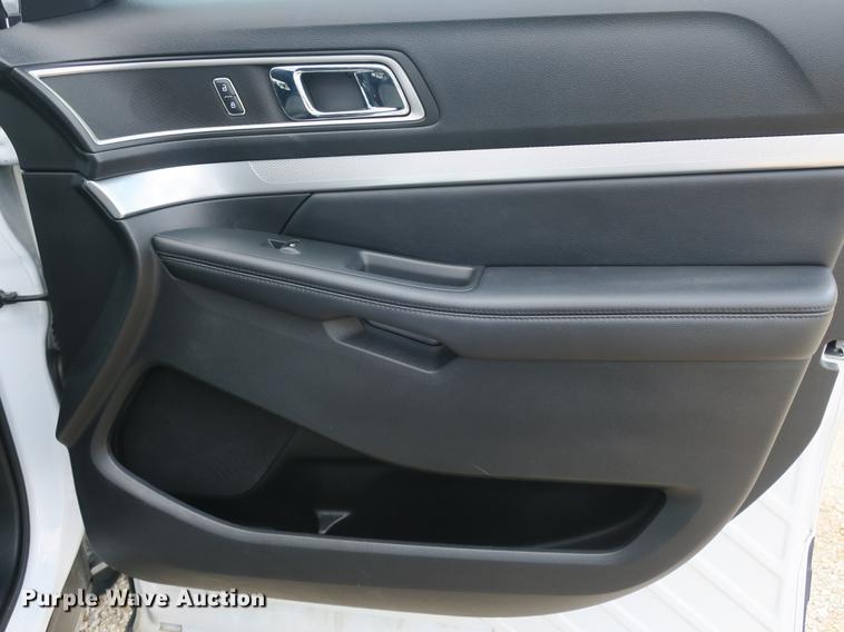 image for item DB8974 2016 Ford Explorer XLT SUV