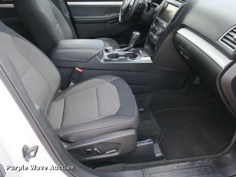 image for item DB8974 2016 Ford Explorer XLT SUV