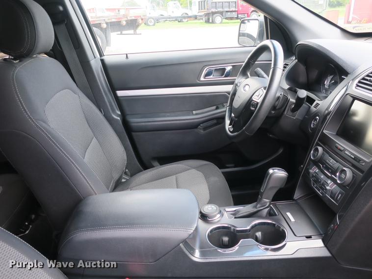 image for item DB8974 2016 Ford Explorer XLT SUV