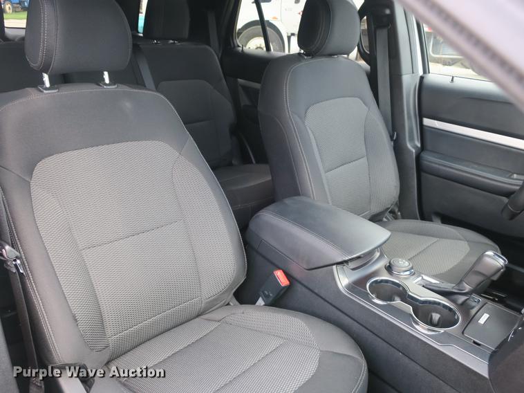 image for item DB8974 2016 Ford Explorer XLT SUV