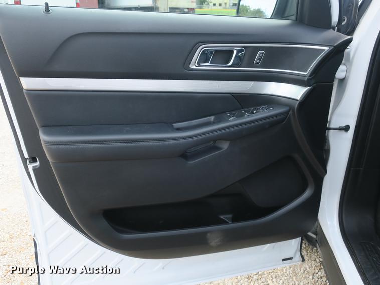 image for item DB8974 2016 Ford Explorer XLT SUV