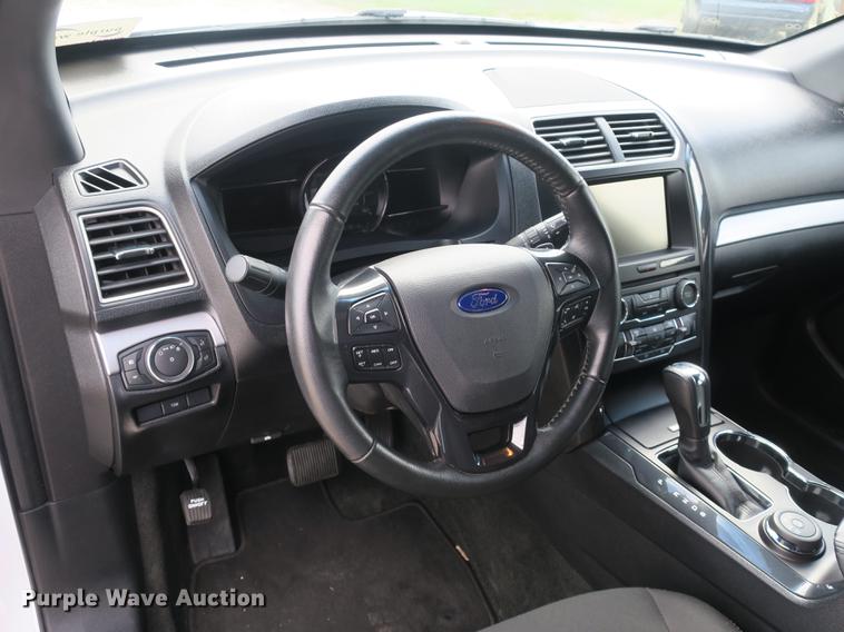 image for item DB8974 2016 Ford Explorer XLT SUV