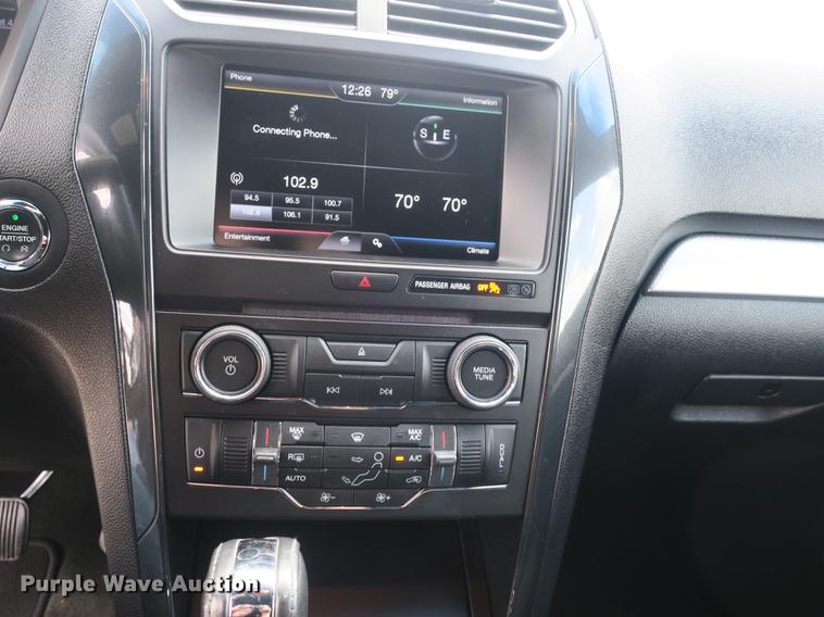 image for item DB8974 2016 Ford Explorer XLT SUV