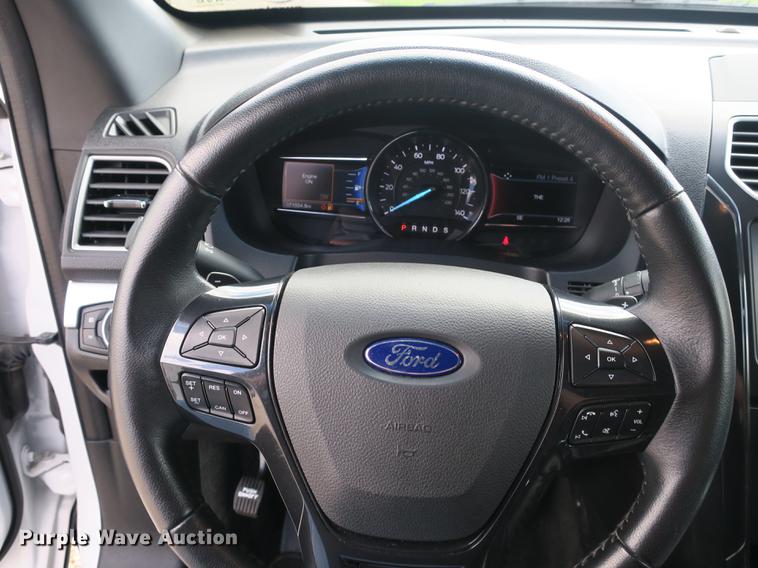 image for item DB8974 2016 Ford Explorer XLT SUV