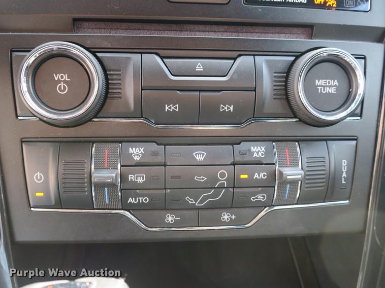 image for item DB8974 2016 Ford Explorer XLT SUV