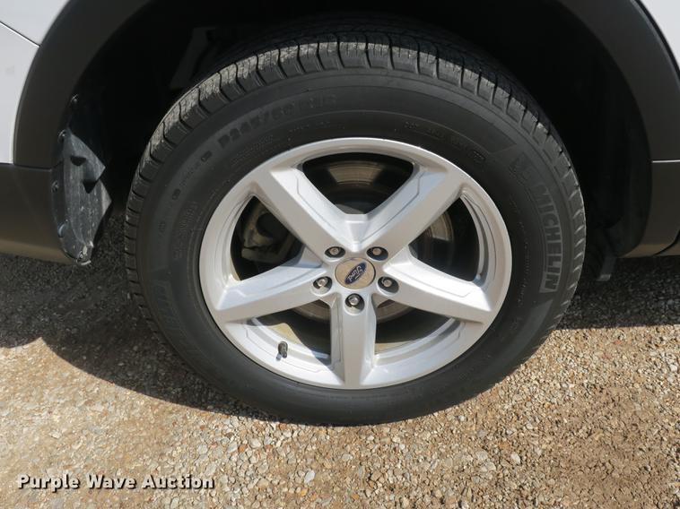 image for item DB8974 2016 Ford Explorer XLT SUV