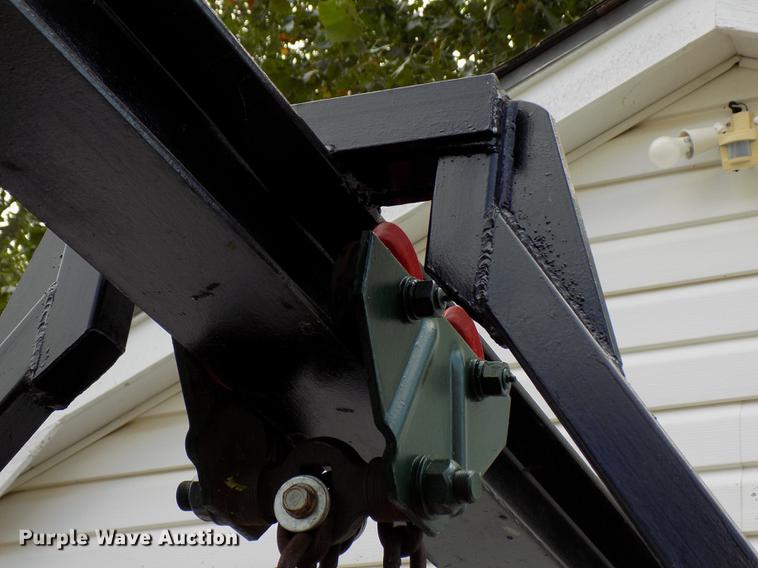 image for item DD3474 Propane tank lift