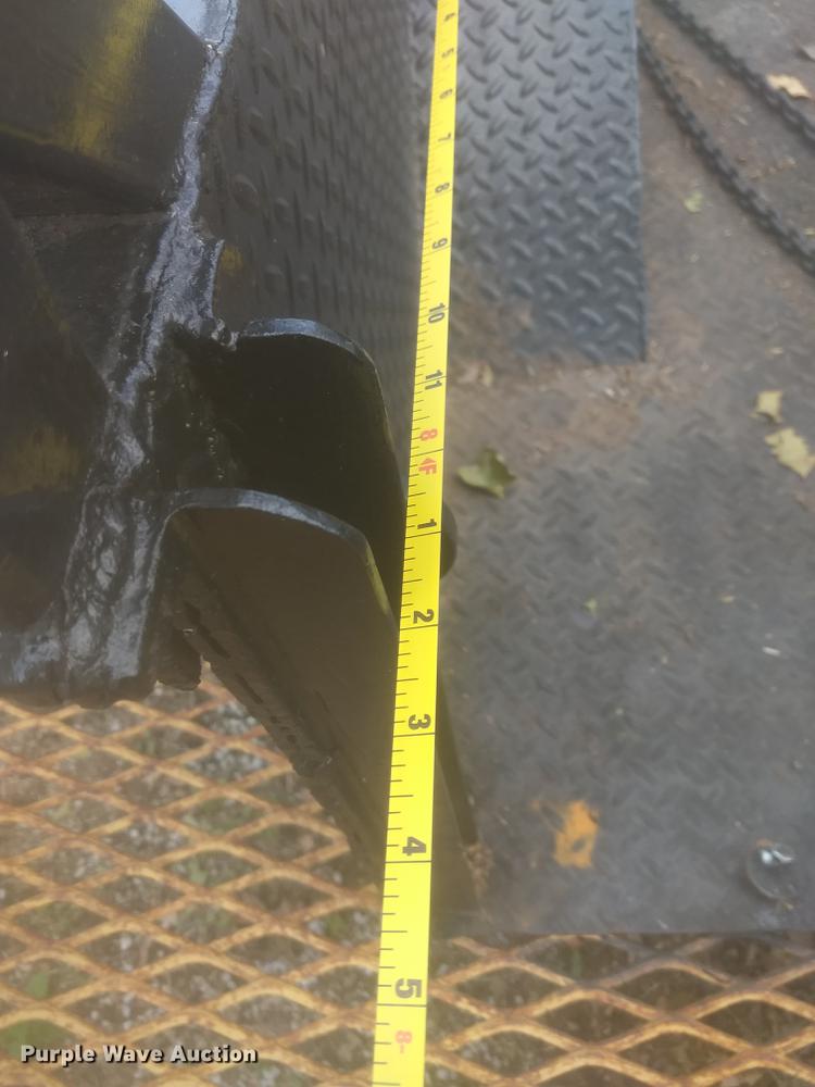 image for item DD3474 Propane tank lift