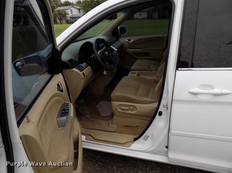 image for item DD3482 2008 Honda Odyssey van