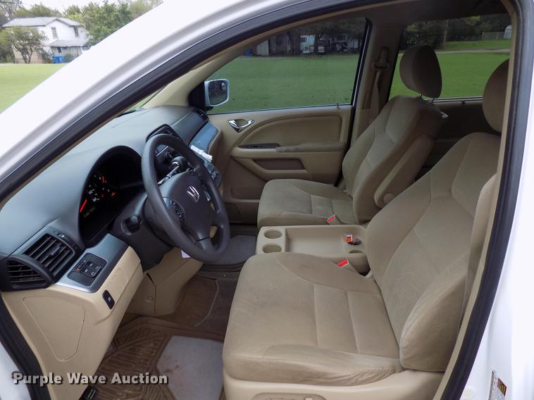 image for item DD3482 2008 Honda Odyssey van