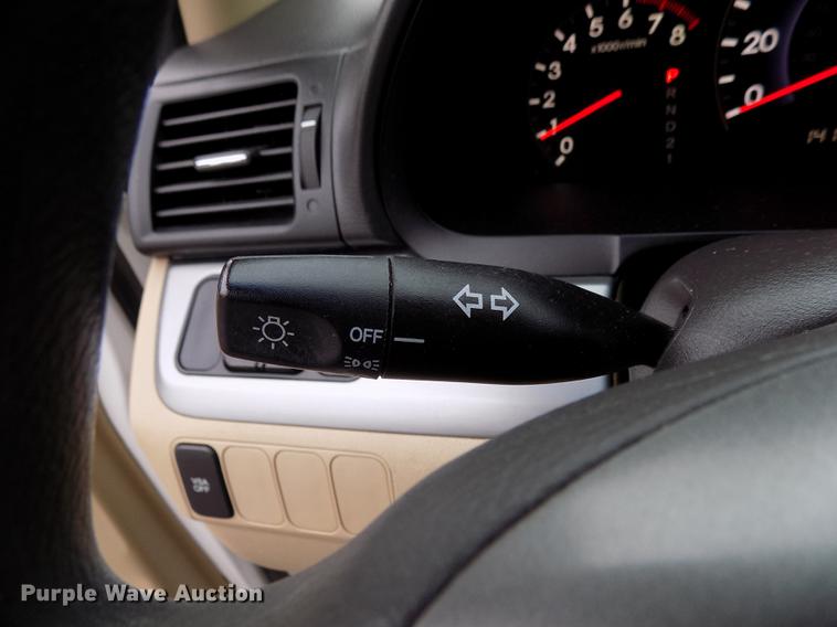 image for item DD3482 2008 Honda Odyssey van