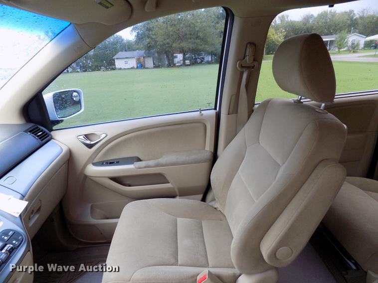 image for item DD3482 2008 Honda Odyssey van