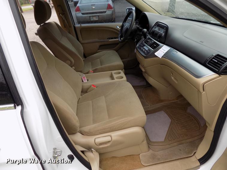 image for item DD3482 2008 Honda Odyssey van