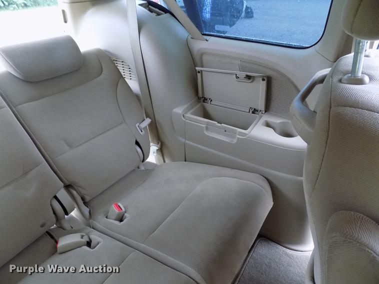 image for item DD3482 2008 Honda Odyssey van