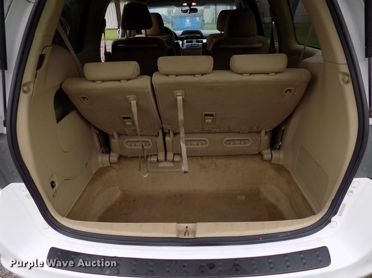image for item DD3482 2008 Honda Odyssey van