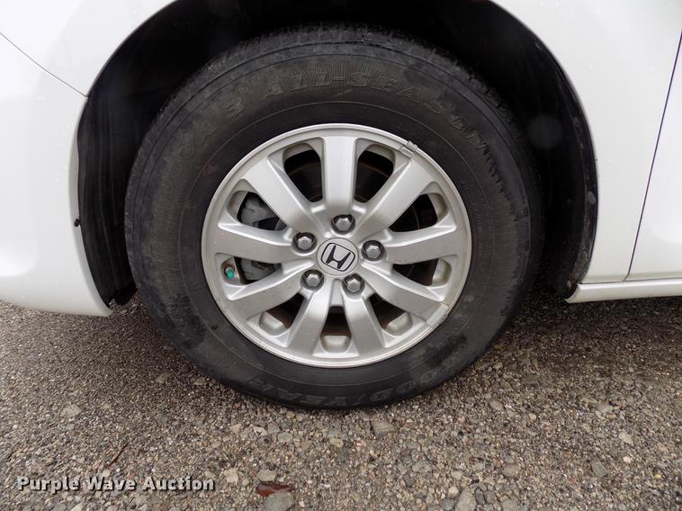 image for item DD3482 2008 Honda Odyssey van