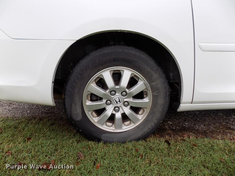 image for item DD3482 2008 Honda Odyssey van