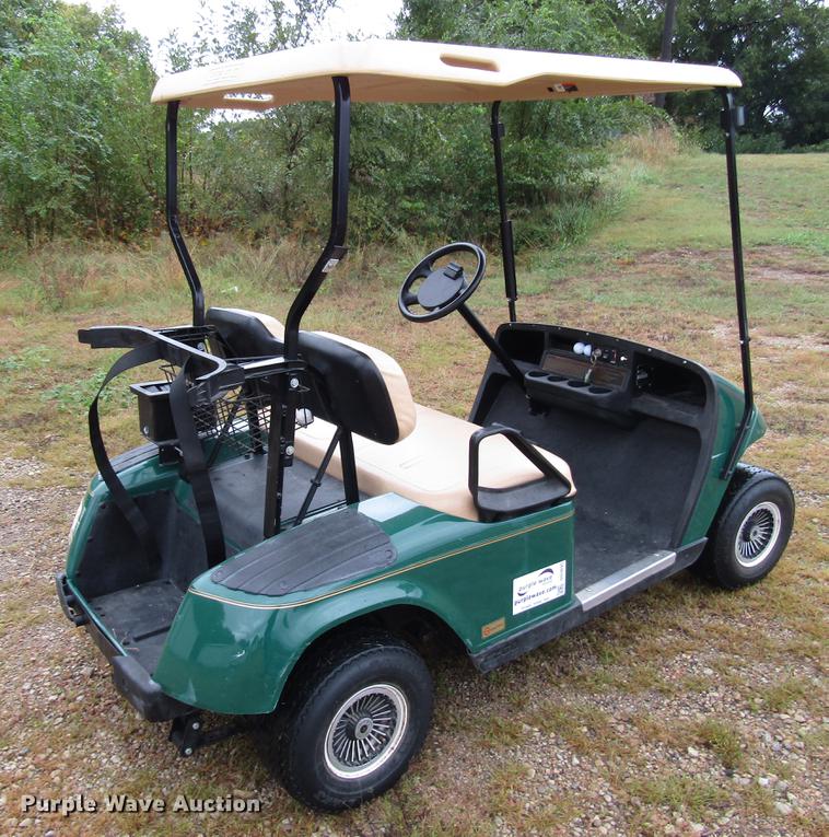 image for item DD3695 2001 EZ GO TXT golf cart