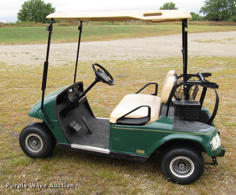 image for item DD3695 2001 EZ GO TXT golf cart