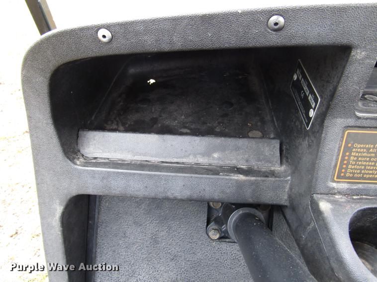 image for item DD3695 2001 EZ GO TXT golf cart