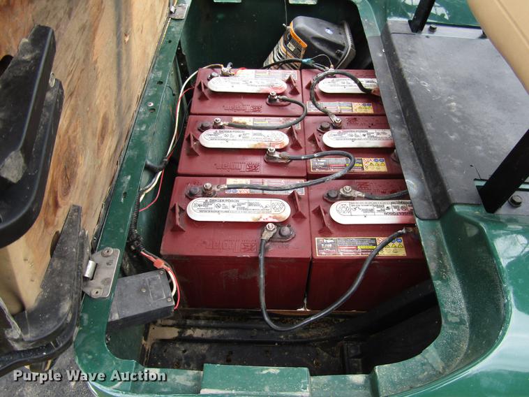 image for item DD3695 2001 EZ GO TXT golf cart