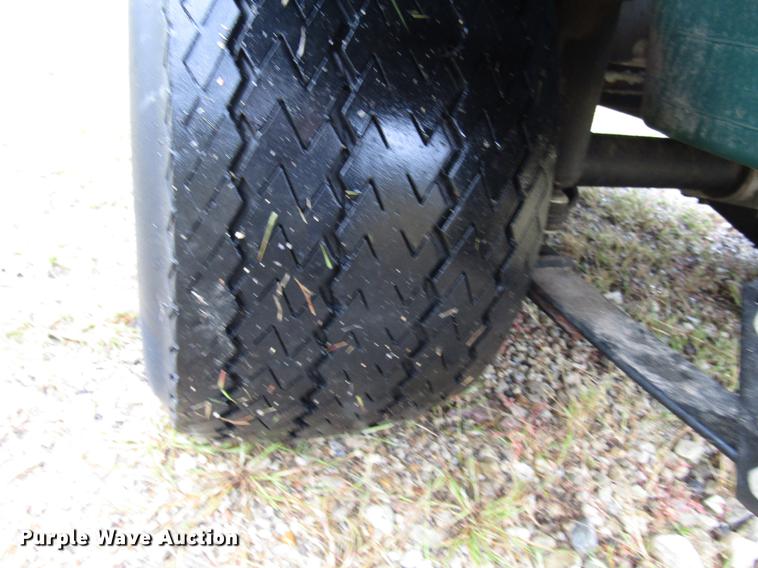 image for item DD3695 2001 EZ GO TXT golf cart