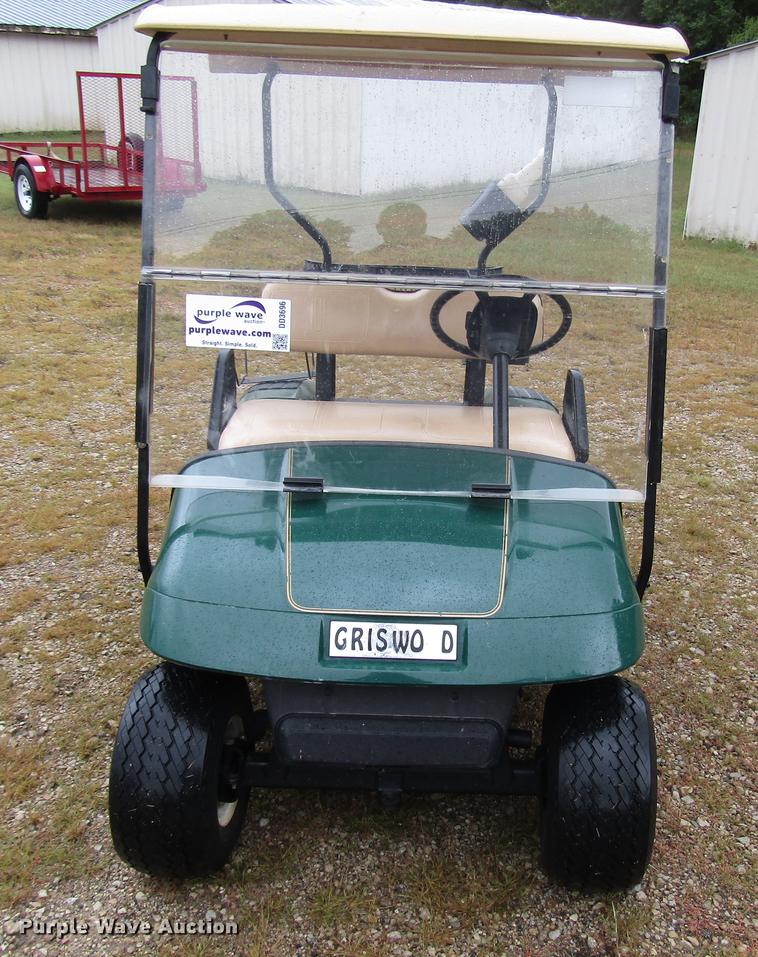 image for item DD3696 2002 EZ GO TXT golf cart