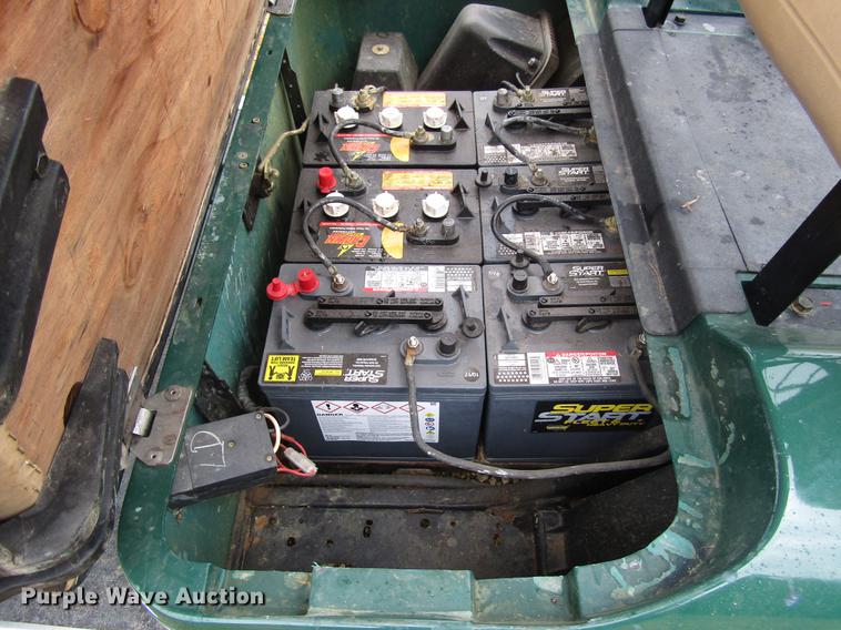 image for item DD3696 2002 EZ GO TXT golf cart