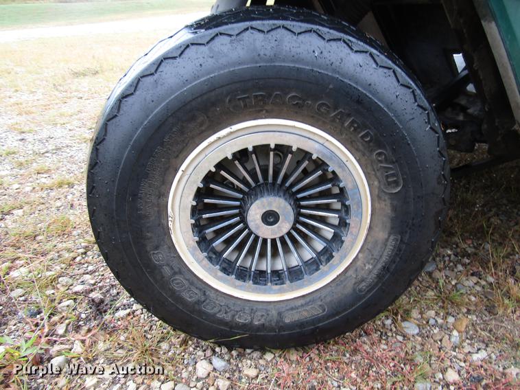 image for item DD3696 2002 EZ GO TXT golf cart