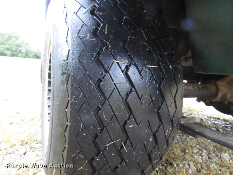 image for item DD3696 2002 EZ GO TXT golf cart