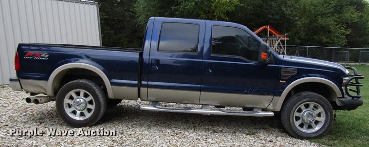image for item DD3699 2010 Ford F250 Super Duty Crew Cab pickup truck