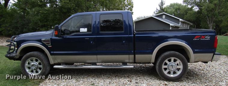 image for item DD3699 2010 Ford F250 Super Duty Crew Cab pickup truck