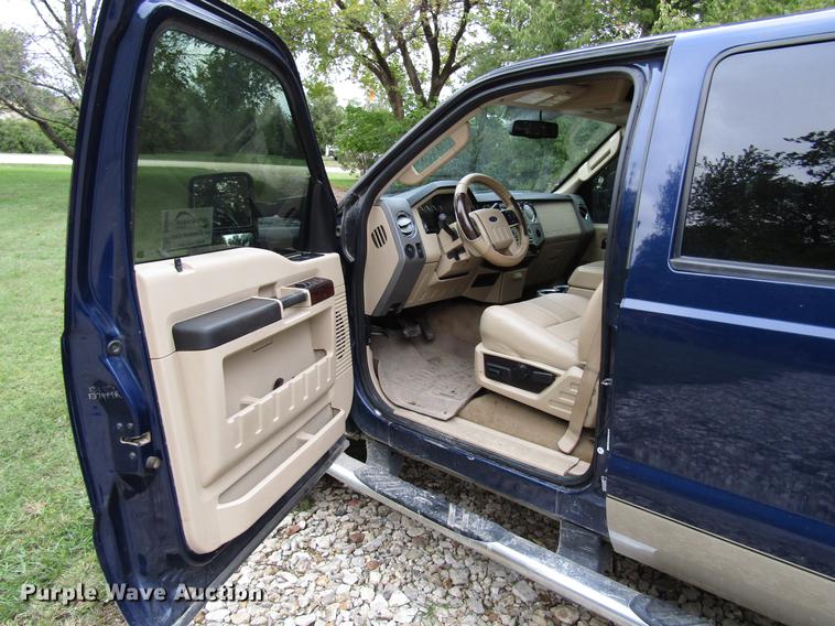 image for item DD3699 2010 Ford F250 Super Duty Crew Cab pickup truck
