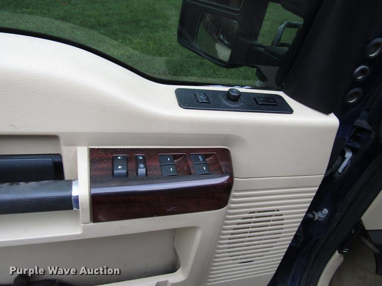 image for item DD3699 2010 Ford F250 Super Duty Crew Cab pickup truck