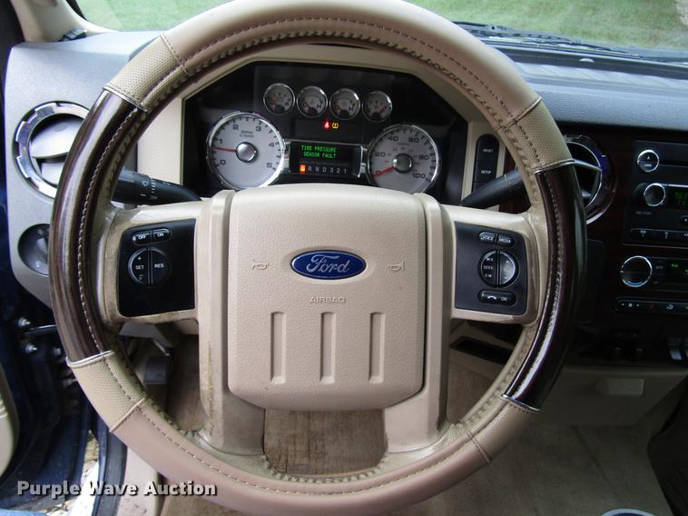 image for item DD3699 2010 Ford F250 Super Duty Crew Cab pickup truck