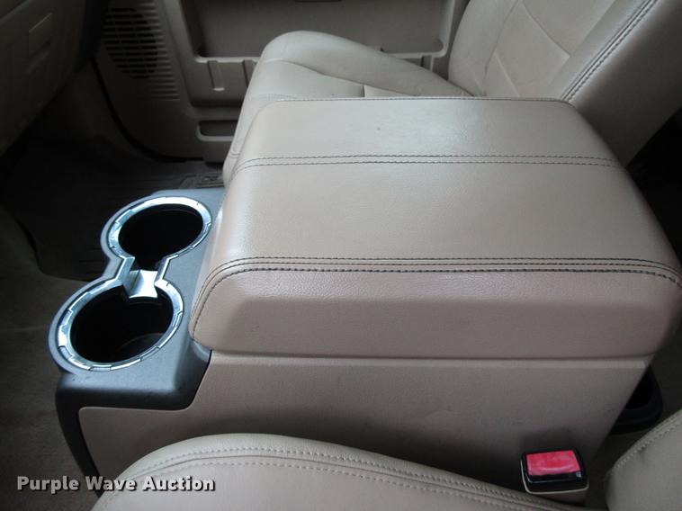 image for item DD3699 2010 Ford F250 Super Duty Crew Cab pickup truck