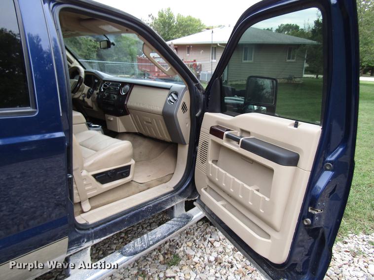 image for item DD3699 2010 Ford F250 Super Duty Crew Cab pickup truck