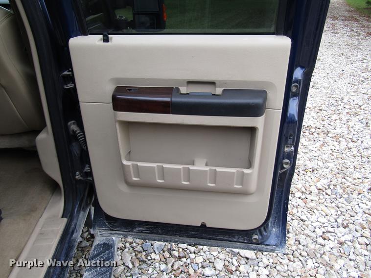 image for item DD3699 2010 Ford F250 Super Duty Crew Cab pickup truck