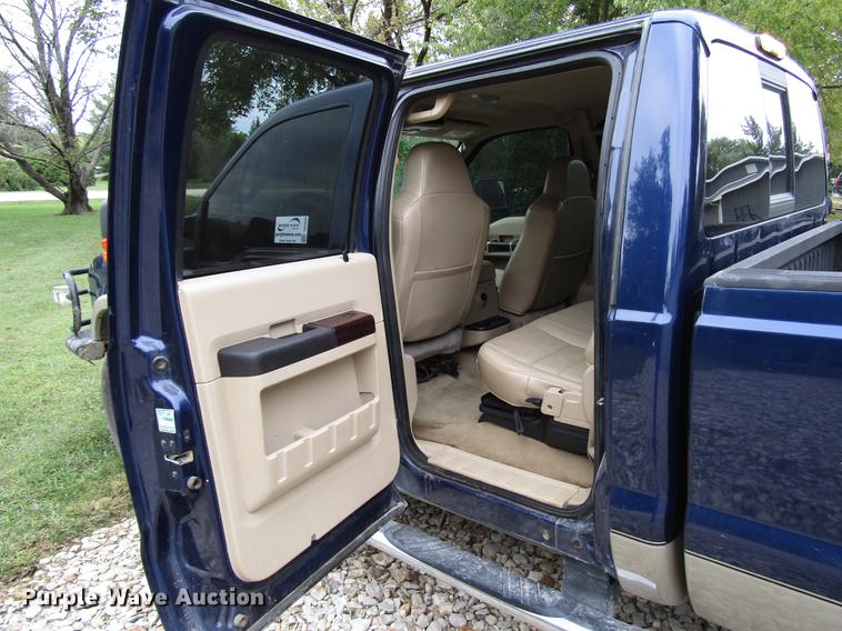 image for item DD3699 2010 Ford F250 Super Duty Crew Cab pickup truck