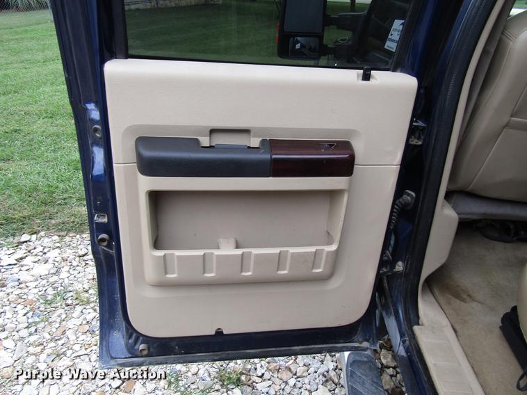 image for item DD3699 2010 Ford F250 Super Duty Crew Cab pickup truck