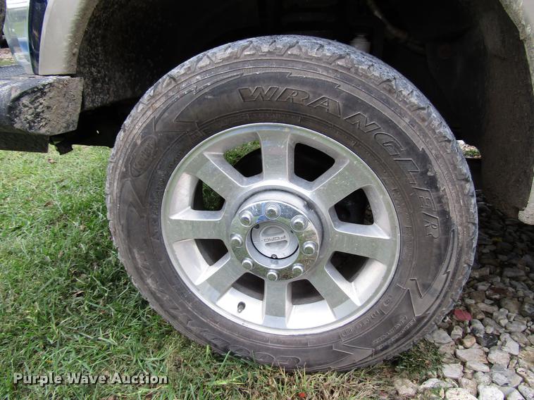 image for item DD3699 2010 Ford F250 Super Duty Crew Cab pickup truck