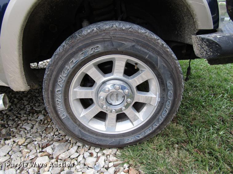 image for item DD3699 2010 Ford F250 Super Duty Crew Cab pickup truck